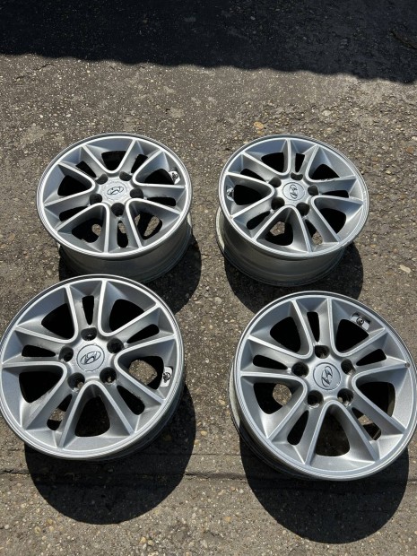 Hyundai 5x114,3 15 r15 15" alufelni 