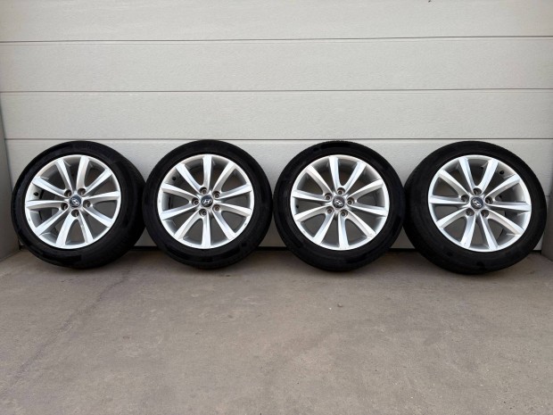 Hyundai 5x114.3 17" alufelnik nyri gumikkal olcsn