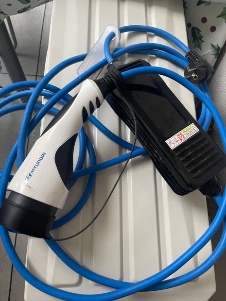 Hyundai AC elektromos aut tlt
