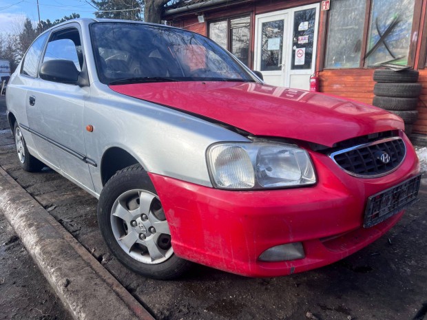 Hyundai Accent 1.3i (2002) G4EA Alkatr�szek #M3589