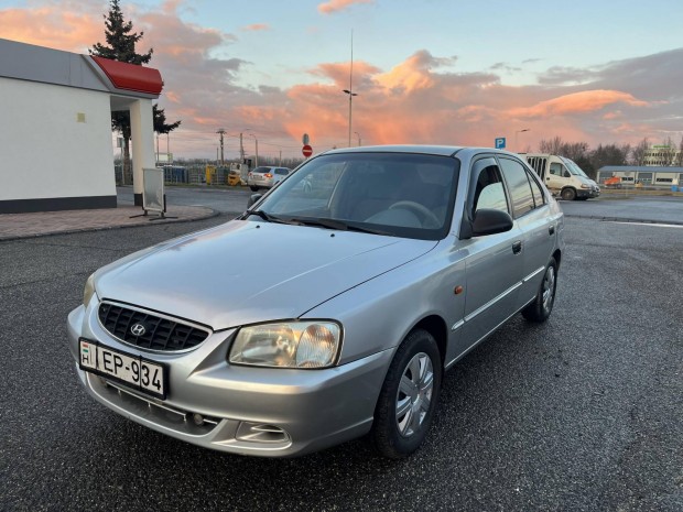 Hyundai Accent 1.5 GLS 3 tulaj.kevs km.magyaro...