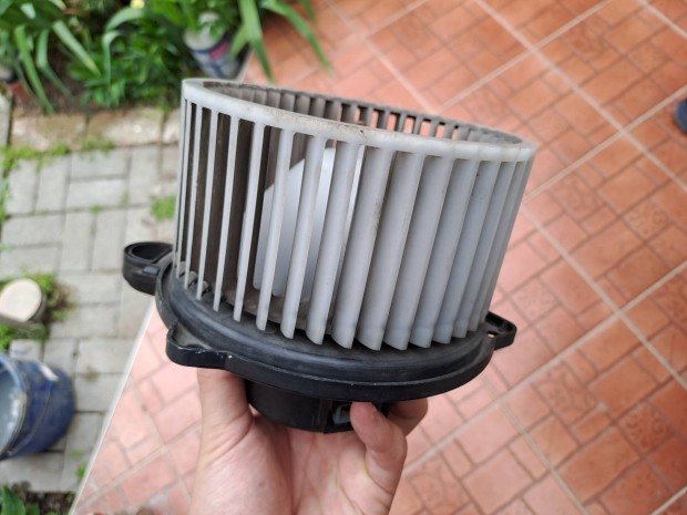 Hyundai Accent II ft ventiltor 