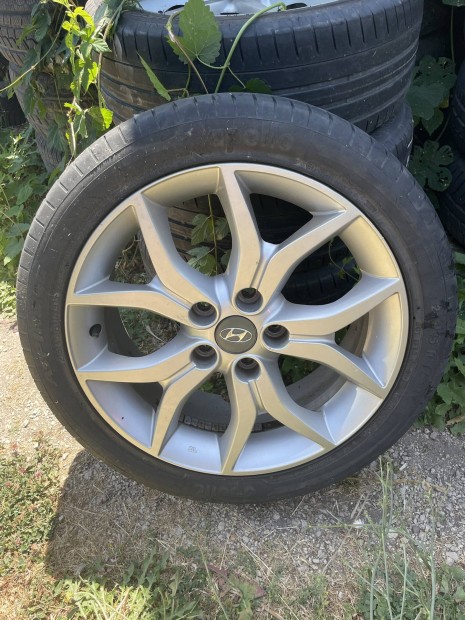 Hyundai Coupe 2002-2009 gyri alufelni 215/45 R17