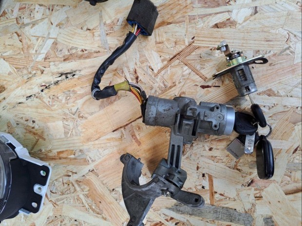 Hyundai Coupe (1997-2002) Gy�jt�skapcsol�