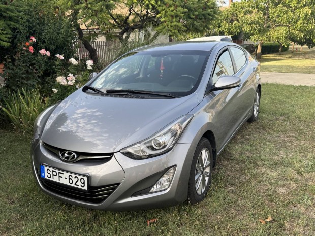 Hyundai Elentra(benzin)