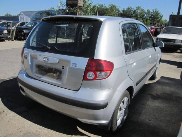 Hyundai Getz bontott lakatrszek