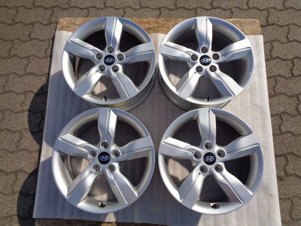 Hyundai Gyári alufelni 17-es, 5×114.3-as osztó szép állapotban eladó