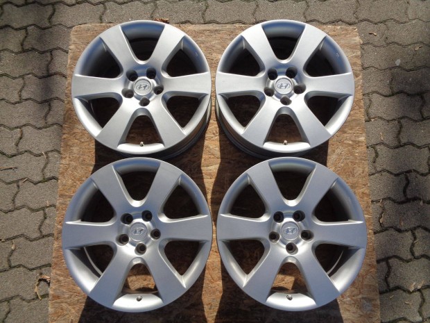 Hyundai Gyri alufelni 18-as, 5114.3-as osztval szp llapotba elad