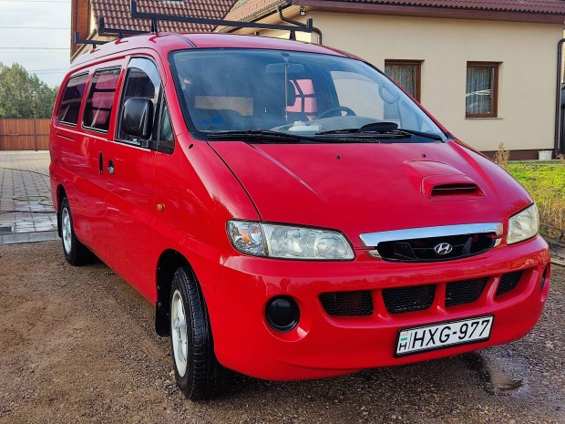 Hyundai H1 2,5TDI jó műszaki állapotban, kevés 188000 km
