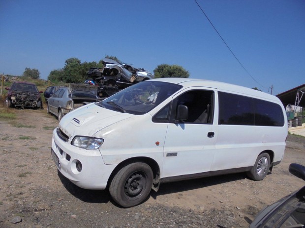 Hyundai H1 2.5 103KW 2002vj. Bontott alkatrszek!