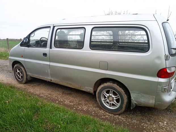 Hyundai H1 2.5td elad�