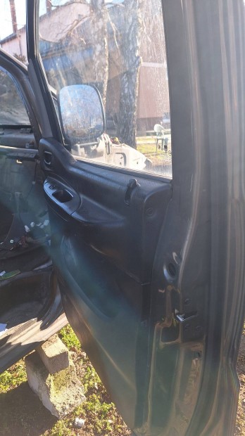 Hyundai H1 első ajtók kompletten