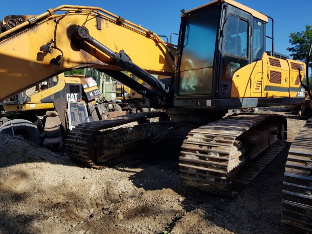 Hyundai HX330L.egyben vagy darabokban.