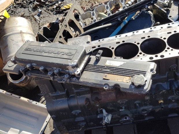 Hyundai HX330 cummins motor.
