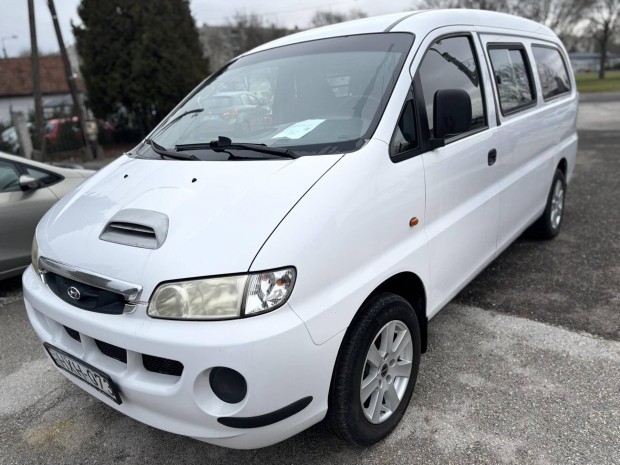 Hyundai H-1 Standard Van Long (6 szemlyes ) Mo...