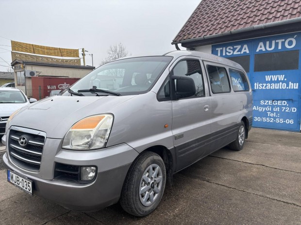 Hyundai H-1 Starex 2.5 CRDi Style (9 személyes...