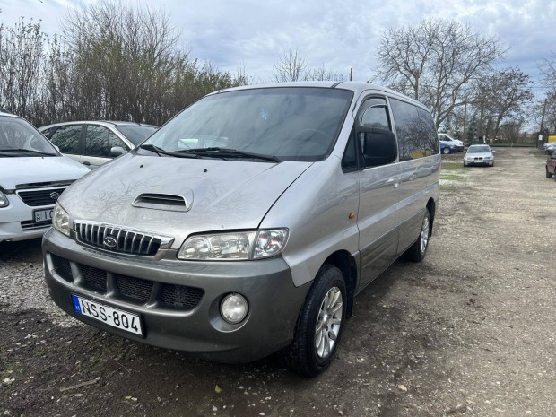 Hyundai H-1 Starex Panorama Van Long