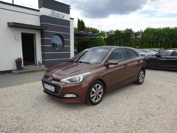 Hyundai I20 1.25 Color limited edition Panoráma...