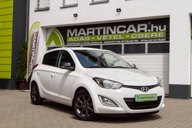 Hyundai I20 1.25 Comfort Polar White metalic +K...