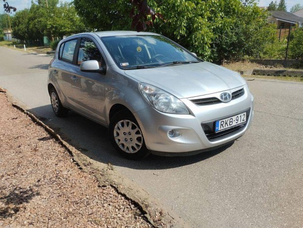 Hyundai I20 1.25 DOHC Life AC Gyri Fny.Klma....