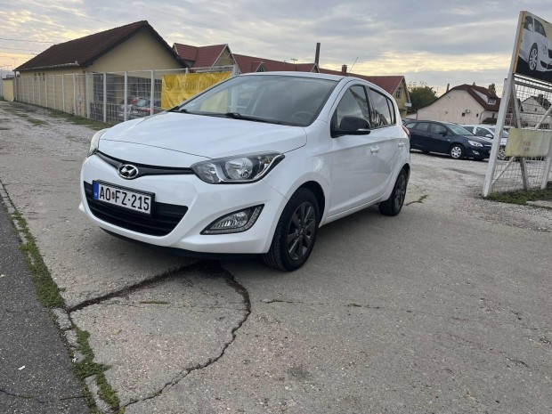 Hyundai I20 1.25 Go! Brasil Plus