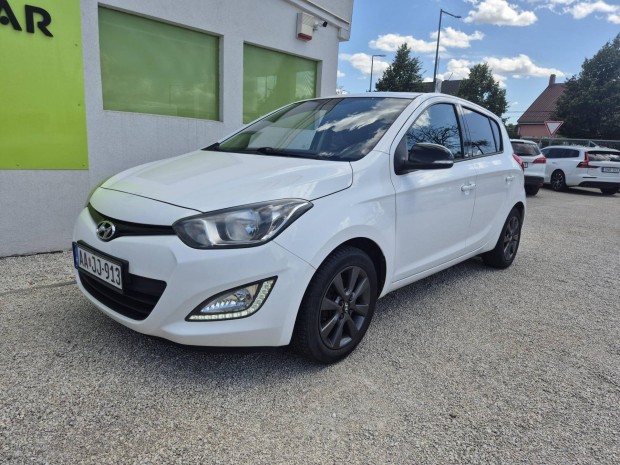 Hyundai I20 1.25 Go! Brasil Szervizelt / Tolat...