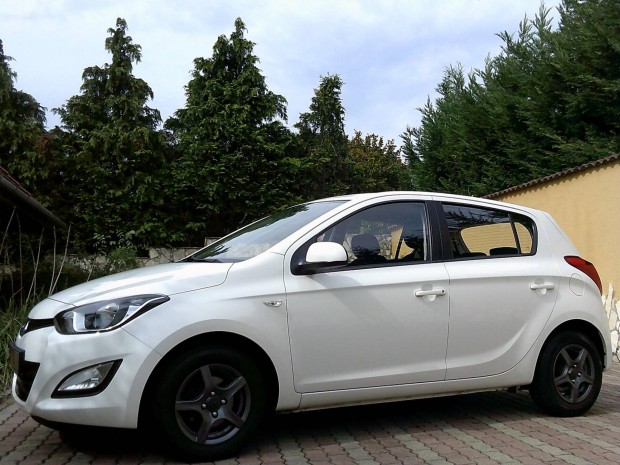 Hyundai I20 1.25 Life AC Five x Star Edition! K...