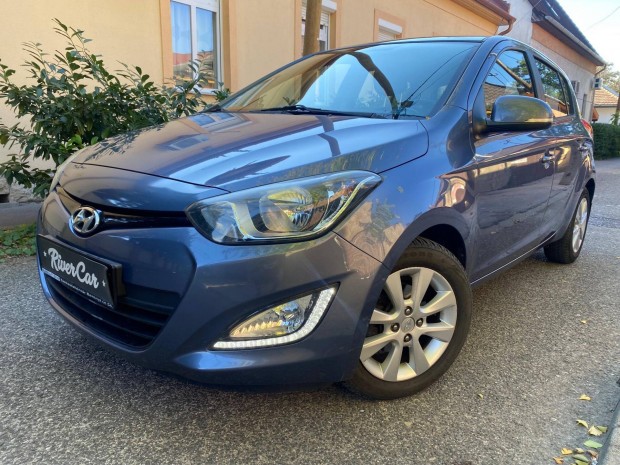 Hyundai I20 1.25 Life AC friss szervz. hibátlan