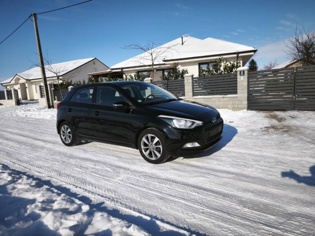 Hyundai I20 1.25i HP Elegant �l�s �s korm�ny f�t�s