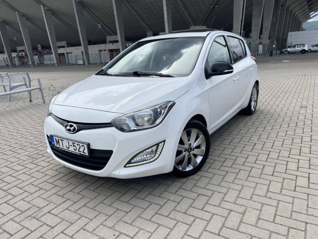 Hyundai I20 1.4 Go! Brasil Sport Limited.6 Sebe...