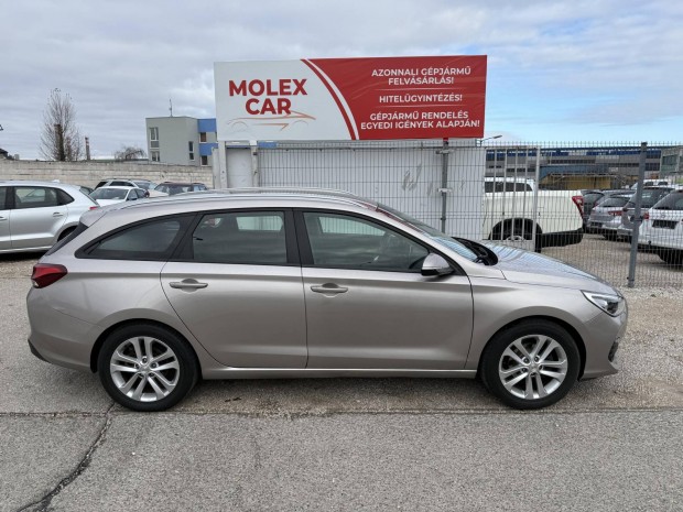 Hyundai I30 1.0 T-GDi Premium Mhev Kett Gyri...