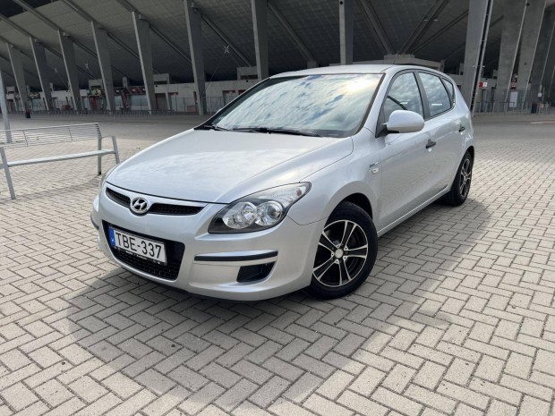 Hyundai I30 1.4 DOHC Classic 114.E KM.Klíma.10...