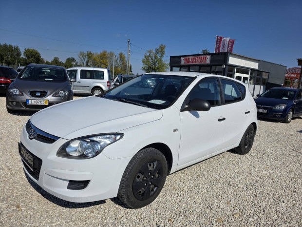 Hyundai I30 1.4 DOHC Classic 153.094km-futott g...