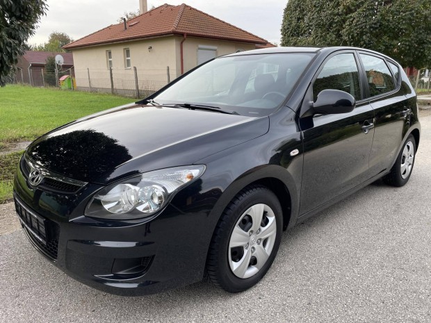 Hyundai I30 1.4 DOHC Classic Garantlt km!