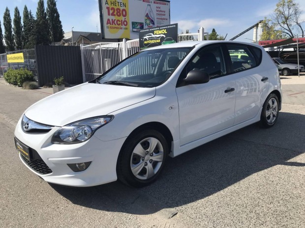 Hyundai I30 1.4 DOHC Classic Megkmlt! Vgig S...