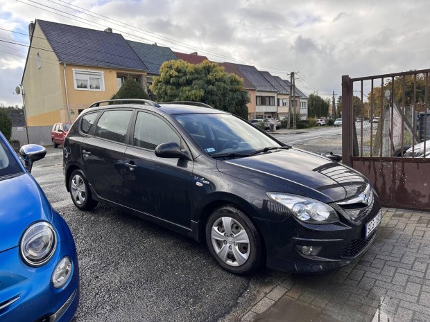Hyundai I30 1.4 DOHC Classic tolatókamera
