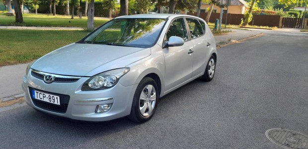 Hyundai I30 1.4 DOHC Comfort PLUS Szép állapot !