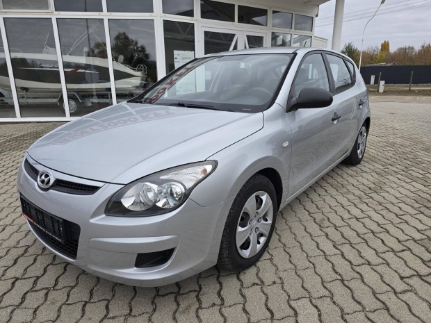 Hyundai I30 1.4 DOHC Comfort szép állapotú. sze...