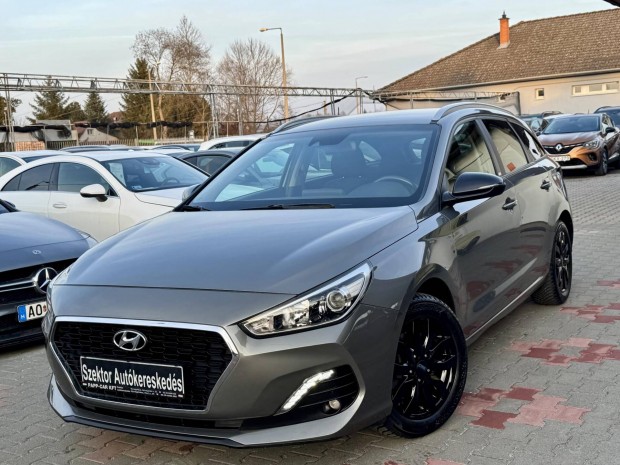 Hyundai I30 1.4 MPi GO! Els� tulajdonost�l!Navi...