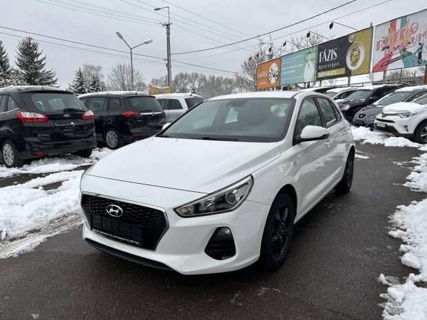 Hyundai I30 1.4 MPi Travel 111ekm!! Vezetett sz...