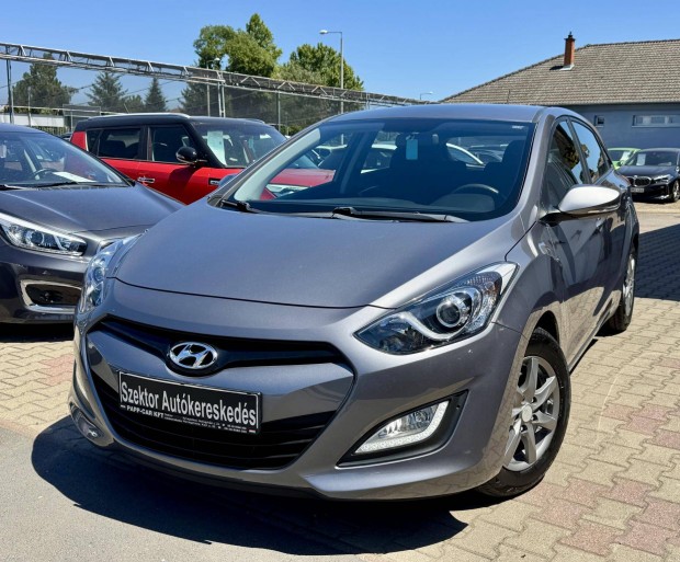 Hyundai I30 1.4i Business 42000Km!Első tulajdon...