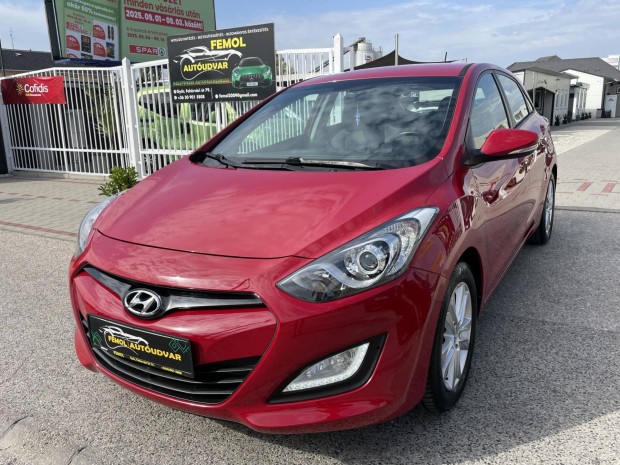 Hyundai I30 1.4i Business S-mentes! Sz.könyv!