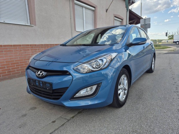 Hyundai I30 1.4i Comfort Friss műszaki/vez.szer...