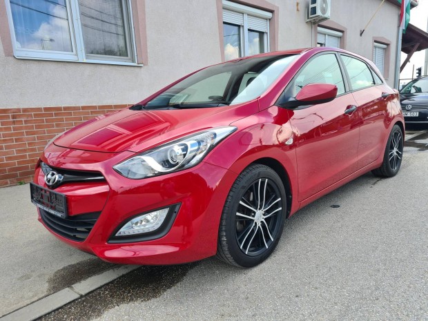 Hyundai I30 1.4i Comfort Makultlan. srmentes....