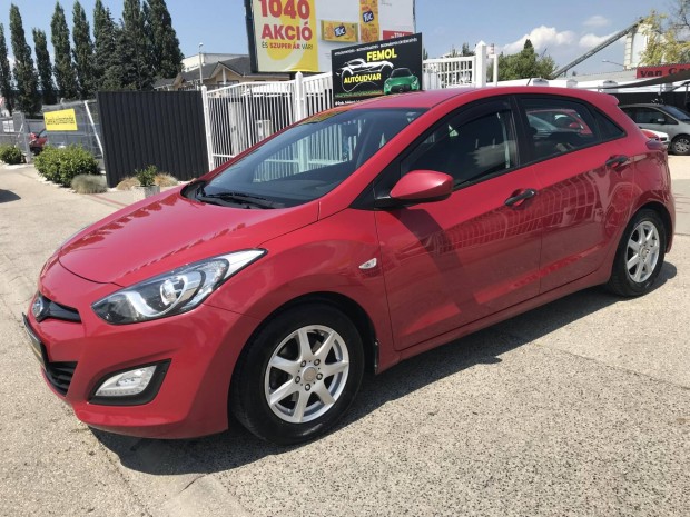 Hyundai I30 1.4i Comfort Megkmlt! Vgig Sz.k...