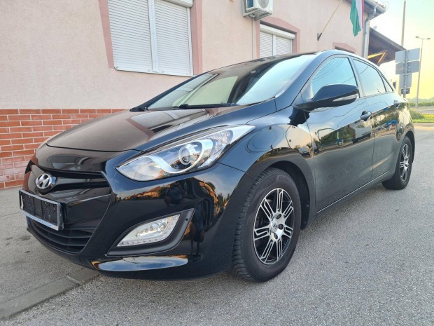 Hyundai I30 1.4i Comfort Srmentes. vez.szervk...