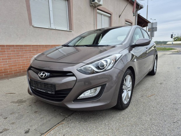 Hyundai I30 1.4i Comfort Sérmentes/vez.szervkön...