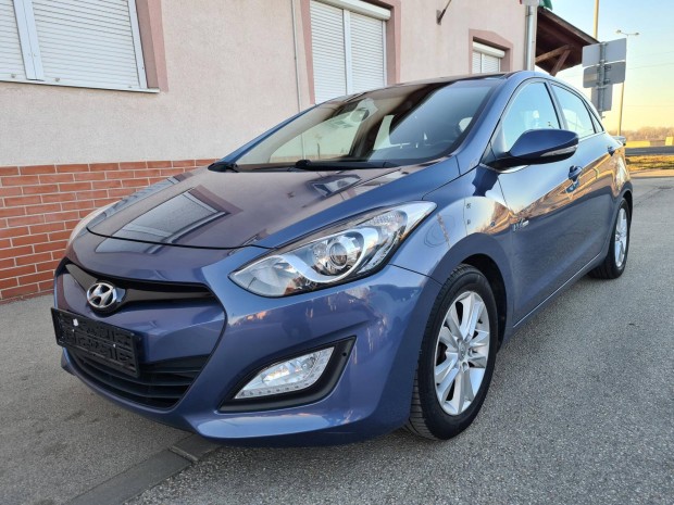 Hyundai I30 1.4i Comfort Sérmentes/vez.szervkön...