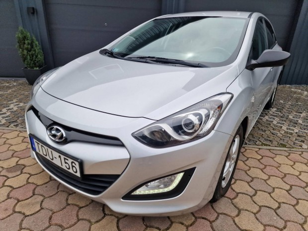 Hyundai I30 1.4i Comfort Szép. Klíma. LED Menet...