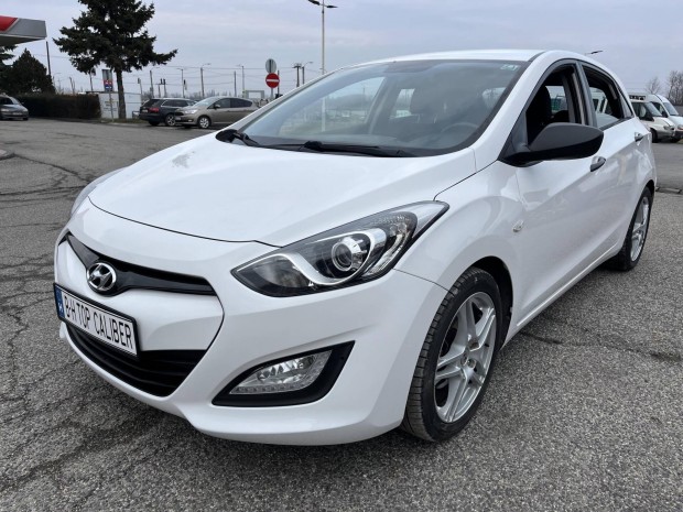 Hyundai I30 1.4i Comfort manul 6seb.digit klm...